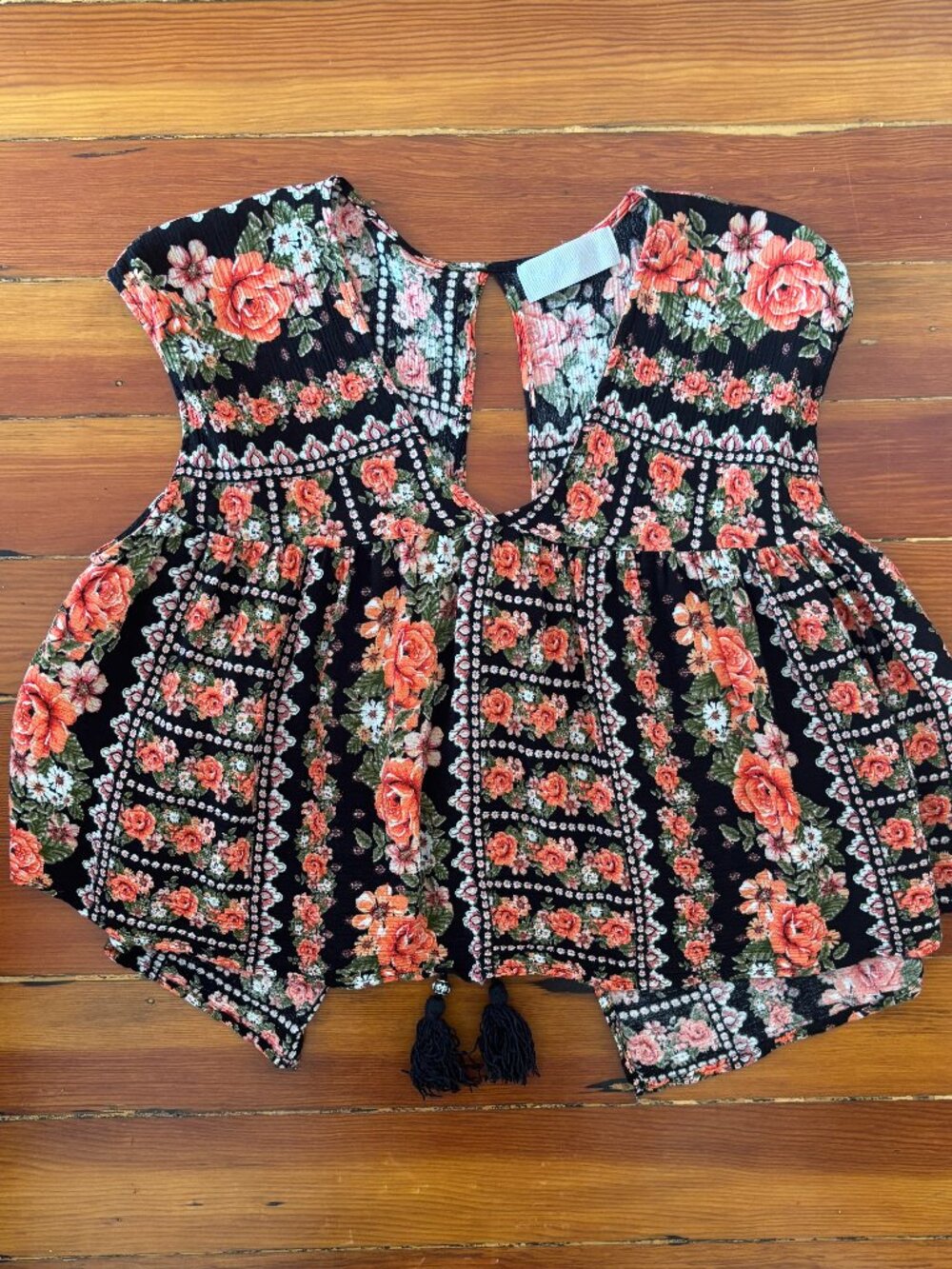 Whyte Eyelash Boho Festival Floral Sleeveless Crop Top Open Back Tassel